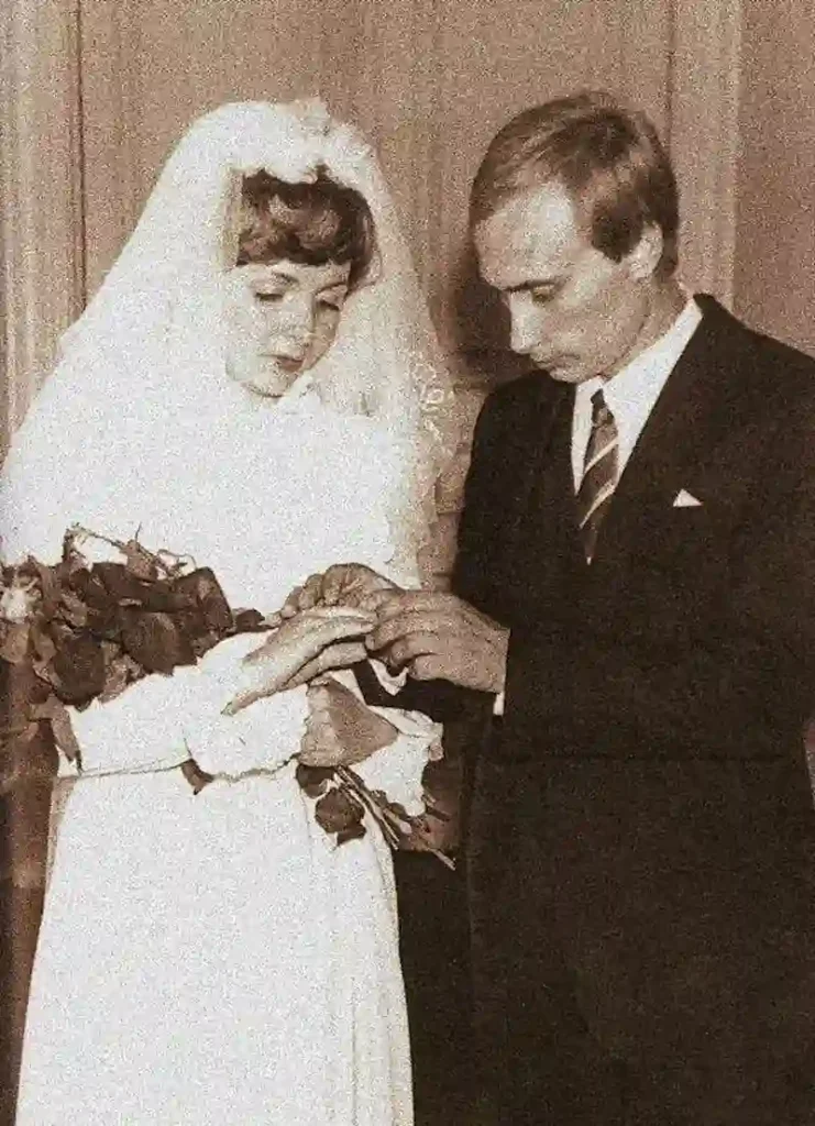 Vladimir-Putin-with-wife-Lyudmila-Shkrebneva